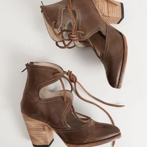 Freebird by Steven - Flame in Stone